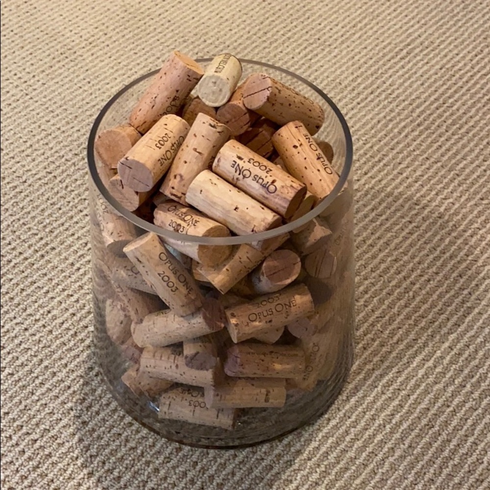 WINE CORKS AND GLASS VASE 123 - Picture 4 of 5